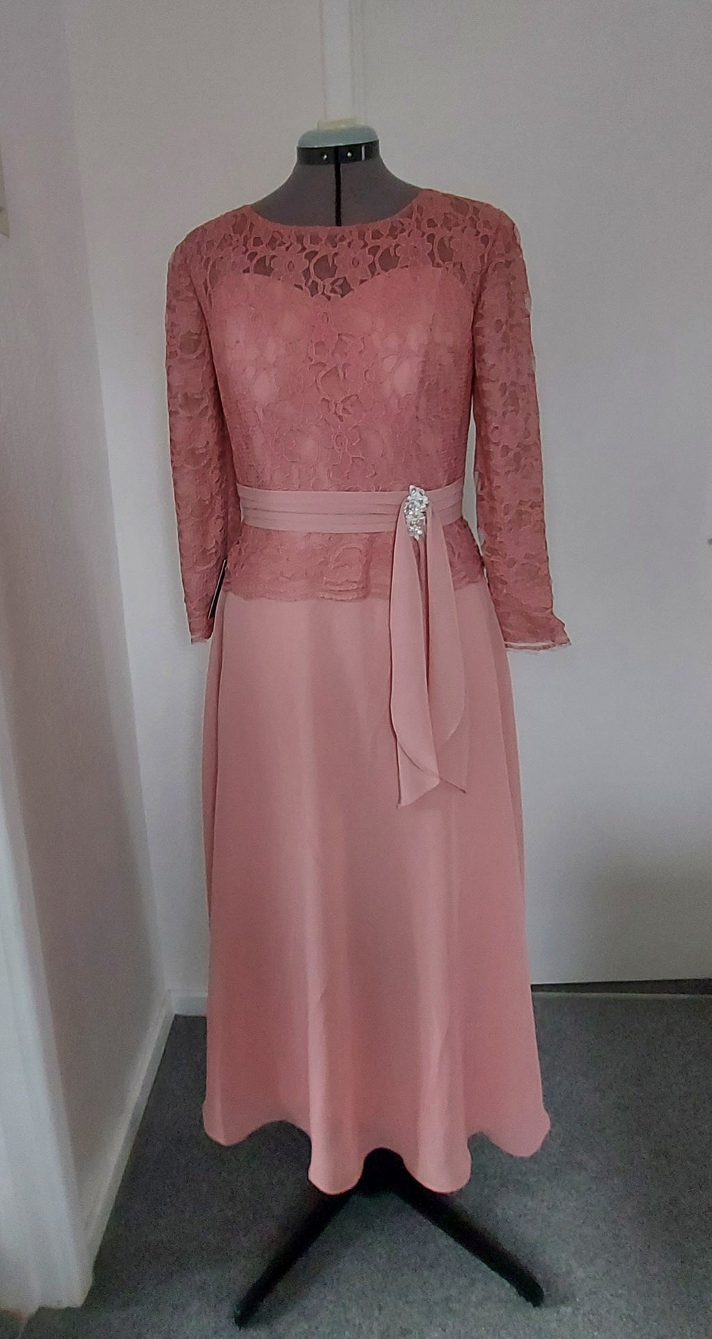 Pale pink lace embellished A-line mother of the bride dress-3
