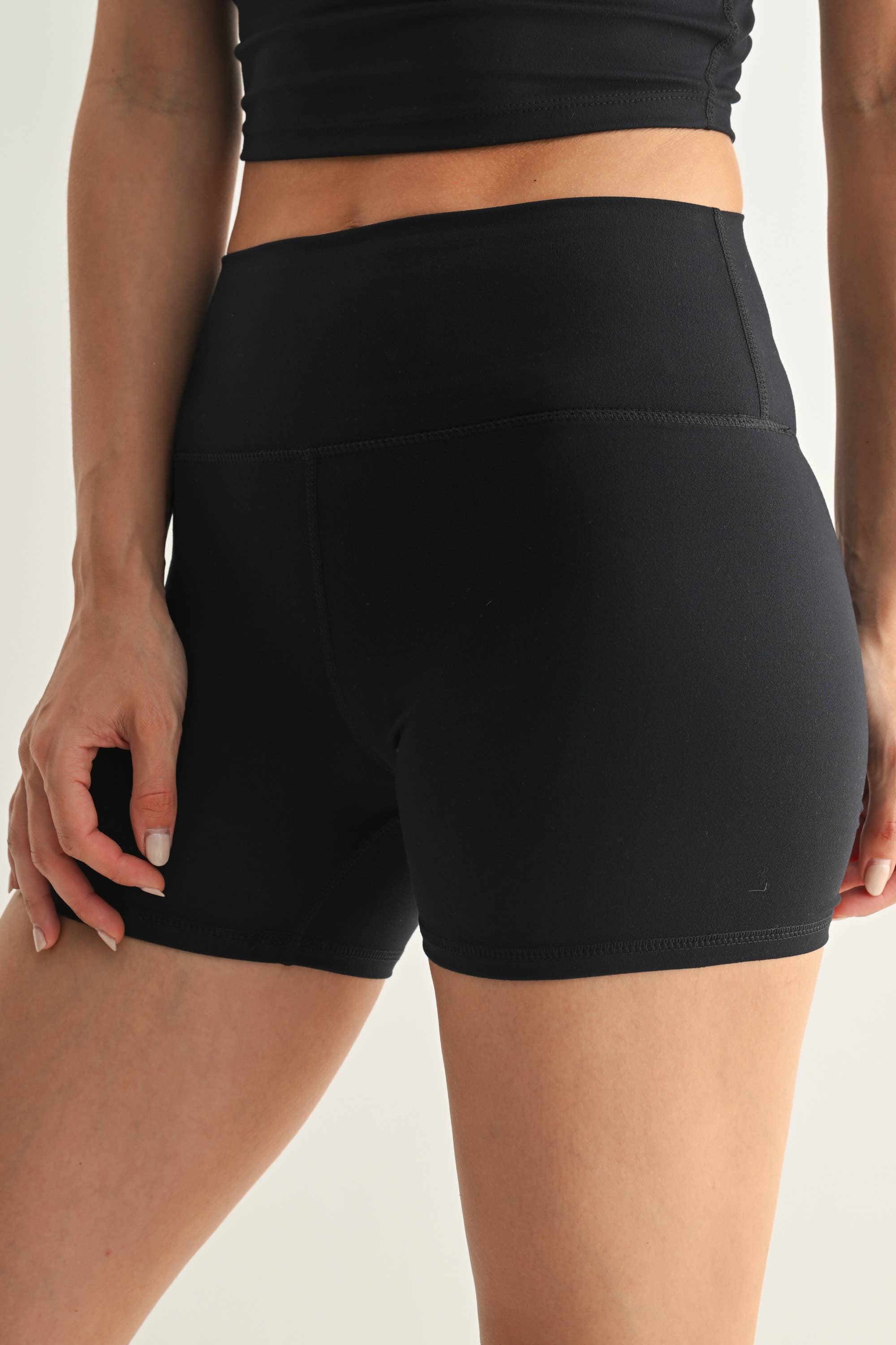 CloudLight Contour Seam Biker Shorts – Black-0