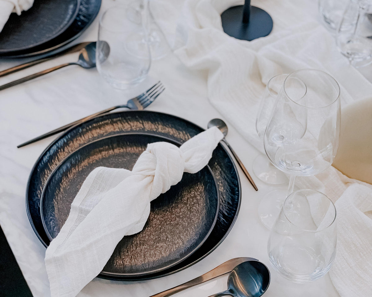 Enigma Black Porcelain Round Dinner Plate