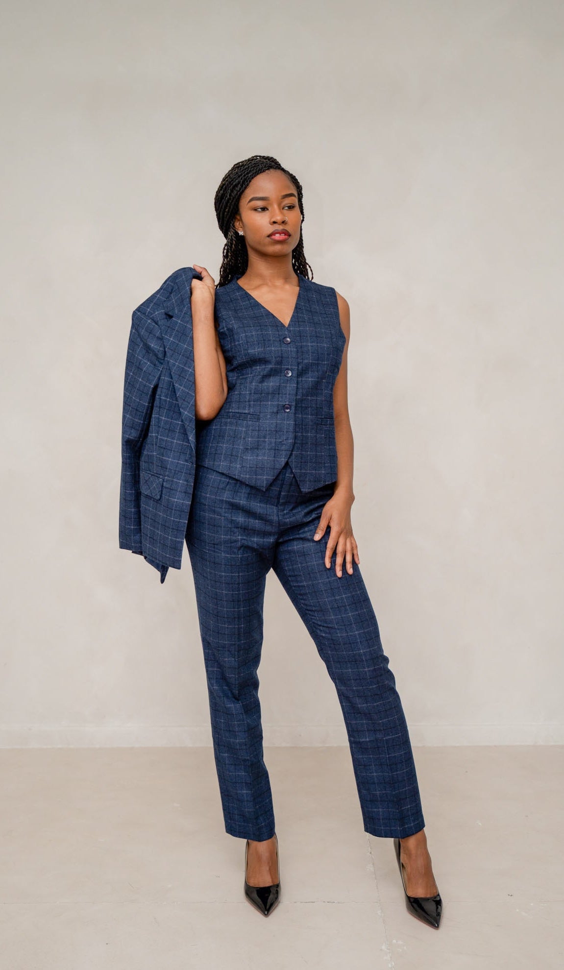 The plaid powered 3-piece pantsuit-3