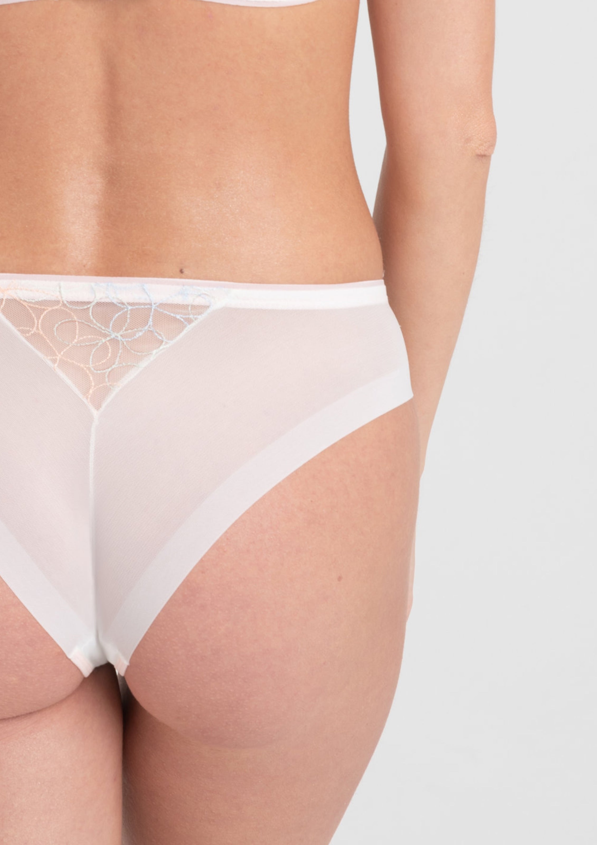 Low-Rise Mesh Brazilian Tanga Panty Samanta Fiorella-3