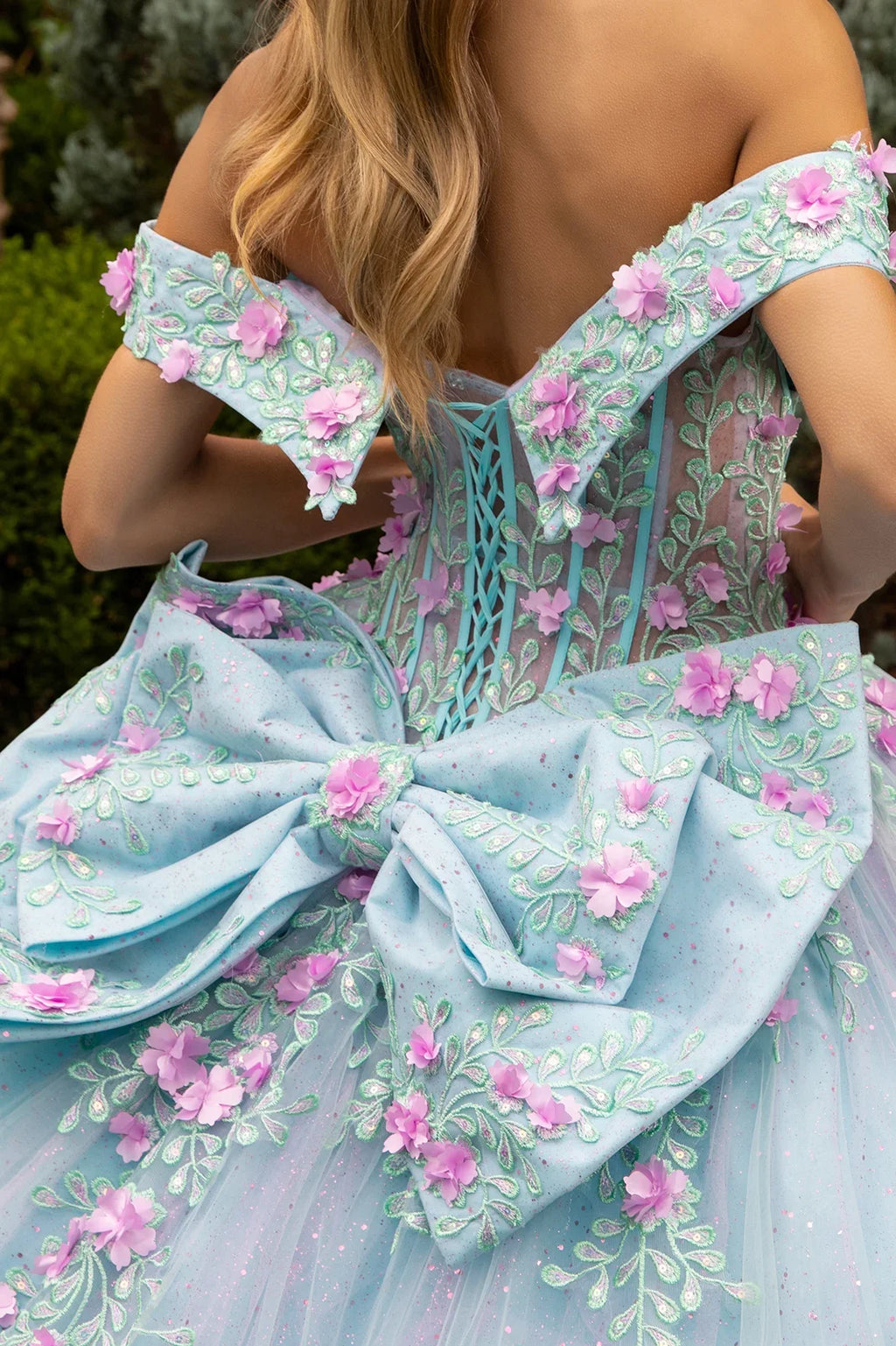 3d Flower Applique Embellished Deep V Neck Roll Off Shoulder Strap Corset With Detachable Back Bow-3