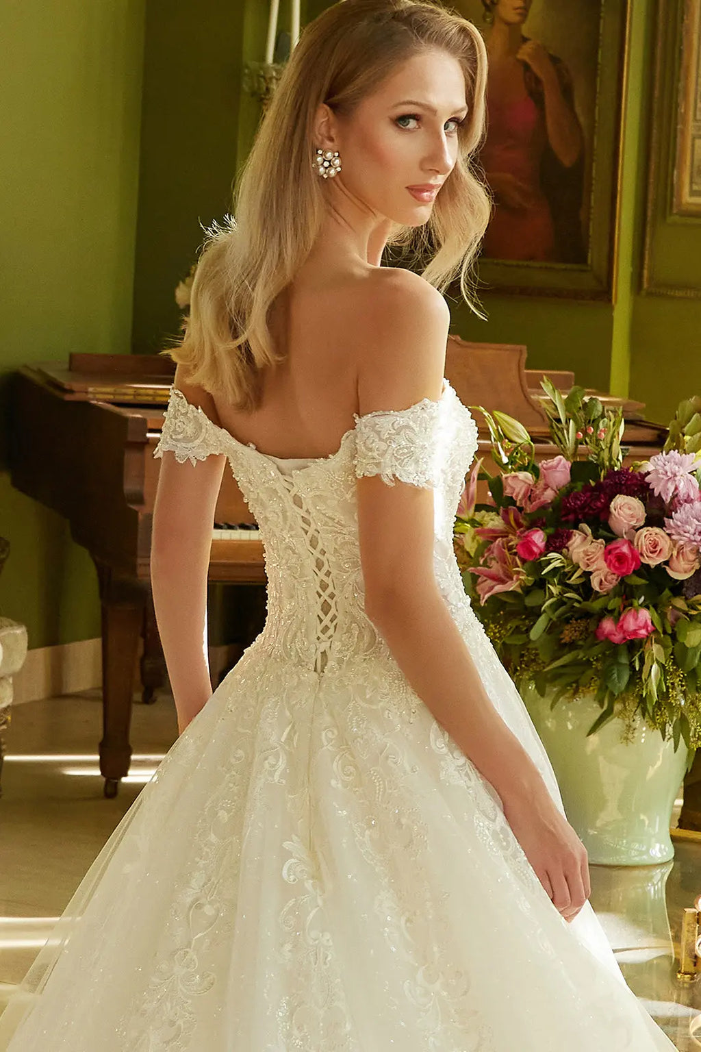 A-Line Silhouette, Sweetheart Neckline, Off-Shoulder, Embroidery Beads And Sequins-3