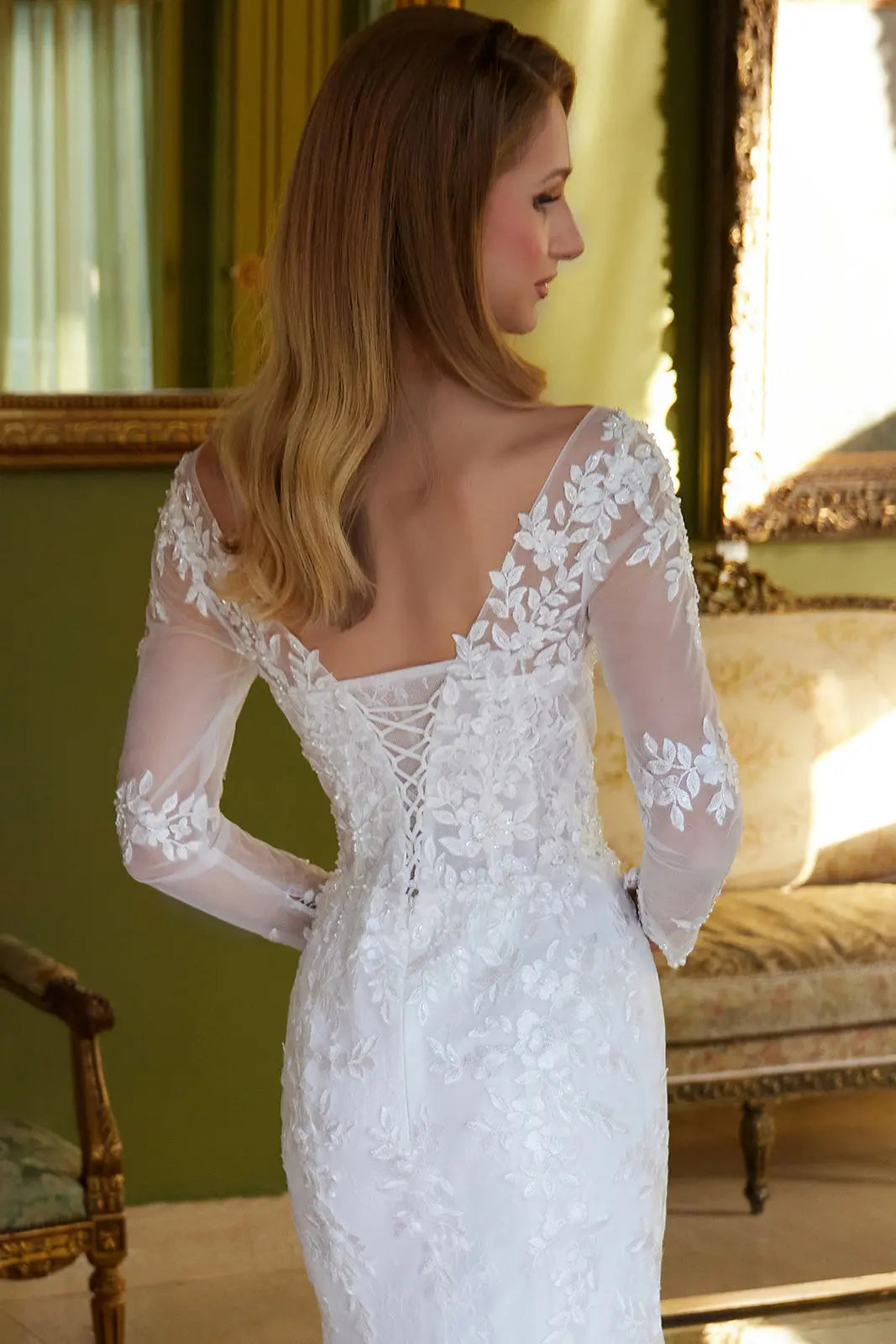 Mermaid Silhouette Dress Decorated with Beads and Embroidery-3