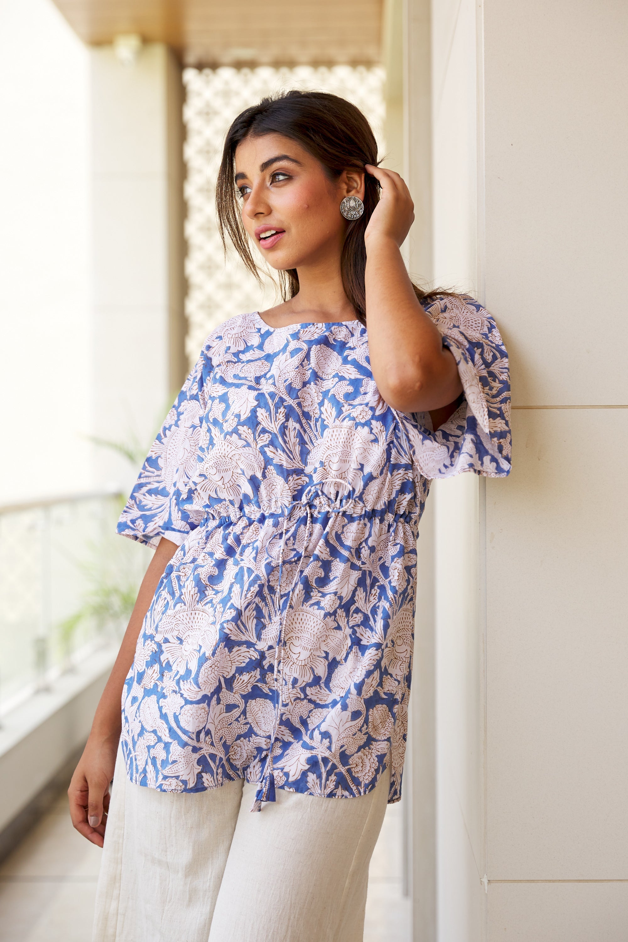 Blue Floral Short Sleeve Casual  Cotton Top for Women-2
