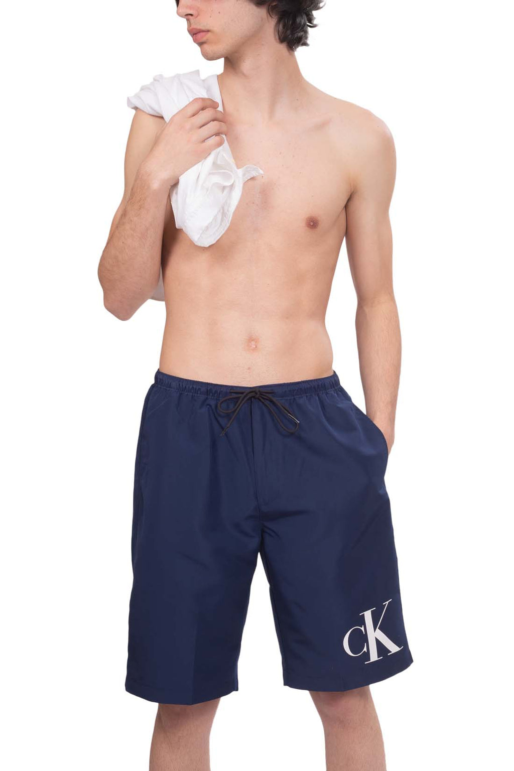 CALVIN KLEIN - Shorts mare surf con monogram-15