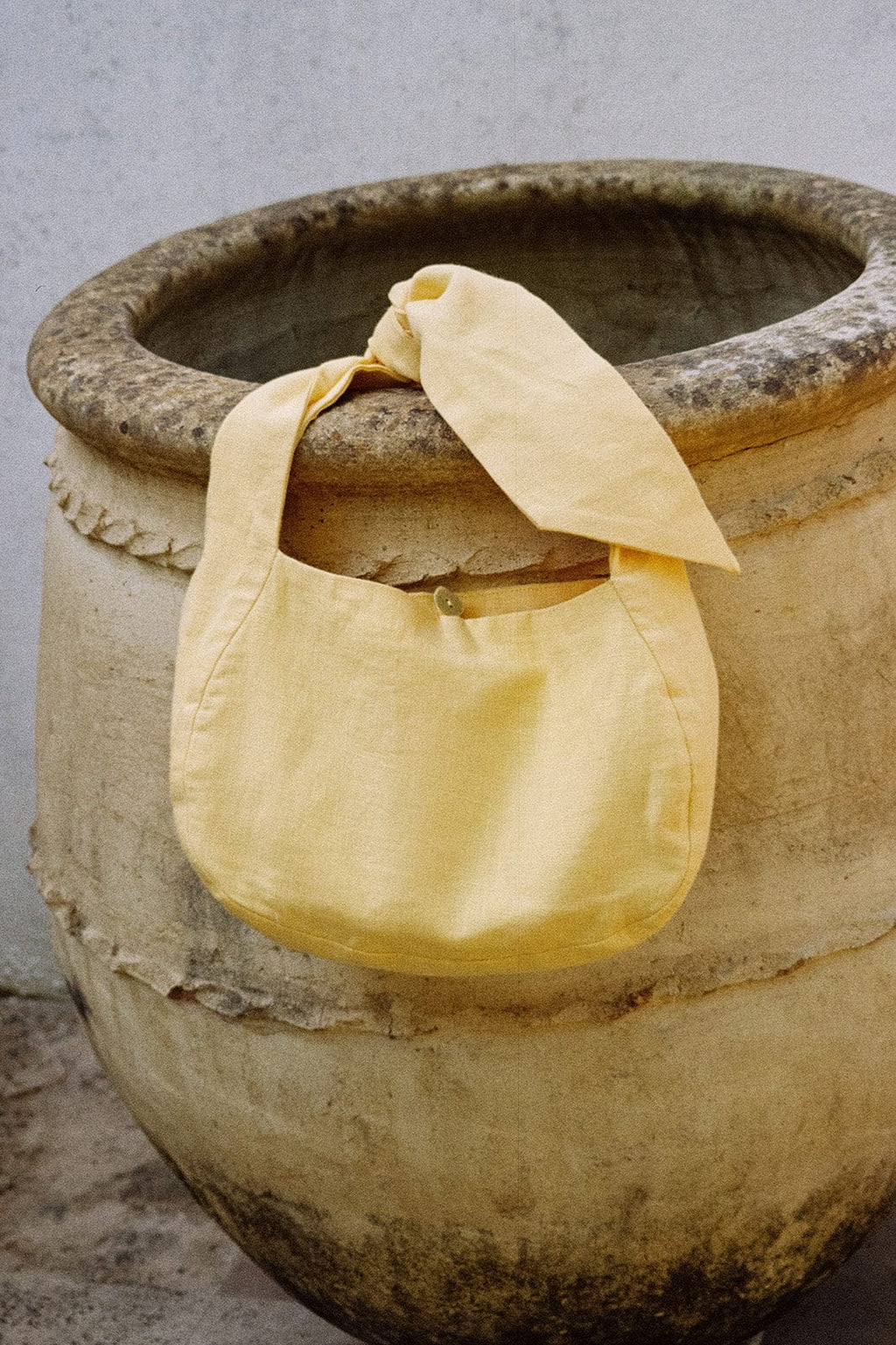 The Ella Linen Shoulder Bag in yellow