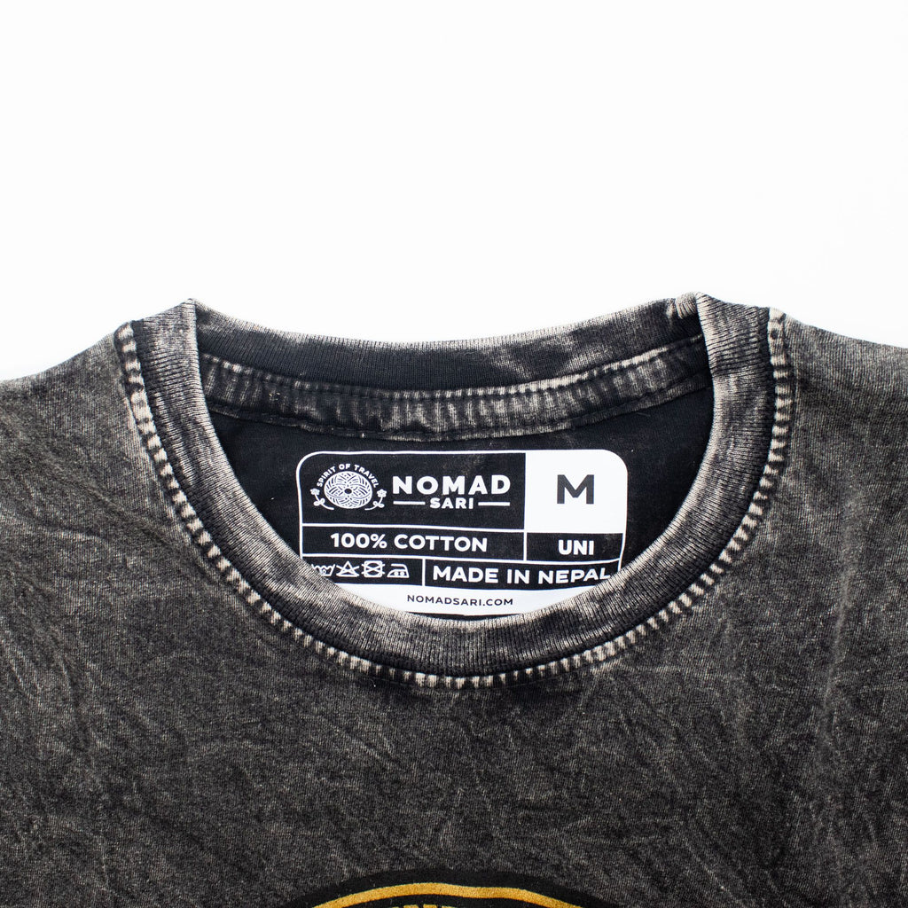 ノマド サリ ストーンウォッシュド コットン Tシャツ - レベル - チャコール - ミディアム