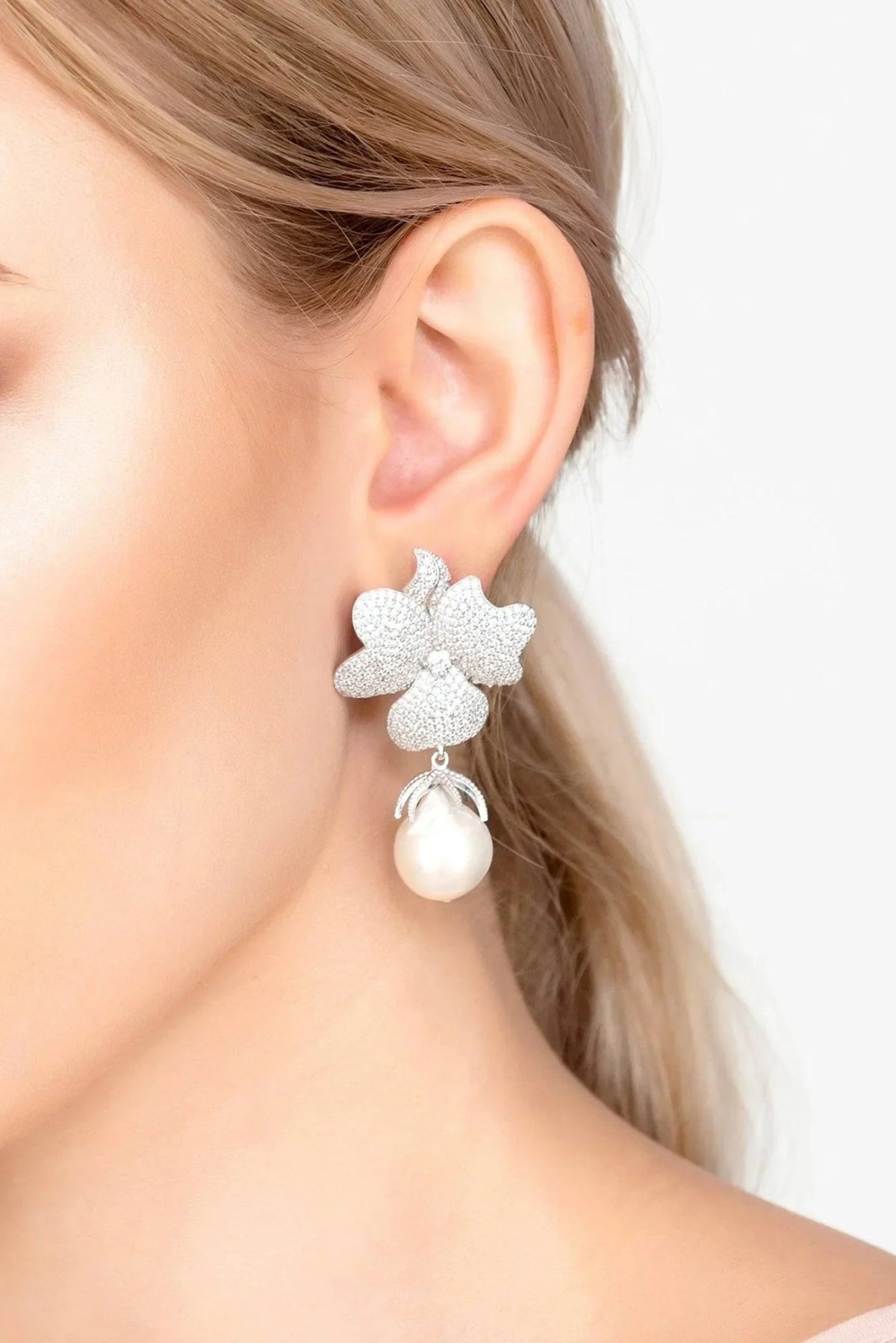 Baroque Pearl White Flower Drop Earring Silver