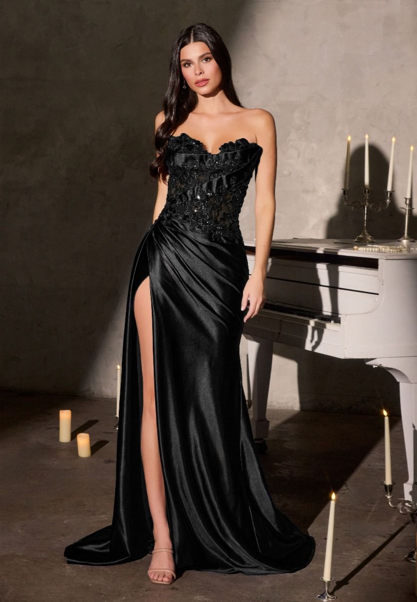 Fitted Dress With Sweetheart Neckline And Strapless Sculpted Bodice Adorned With Dimensional Floral Beads-0
