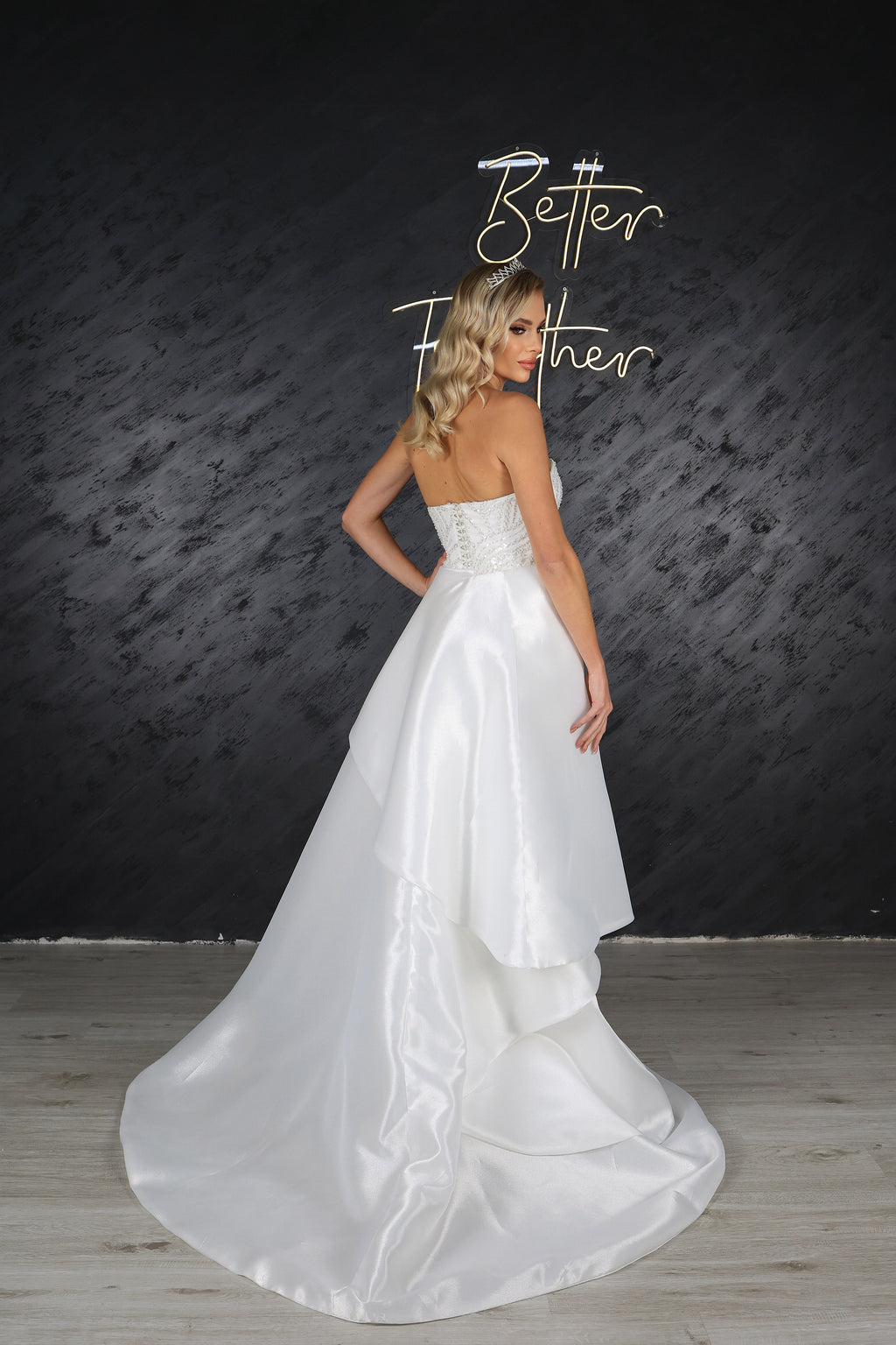 Alvin column wedding dress with skirt-3
