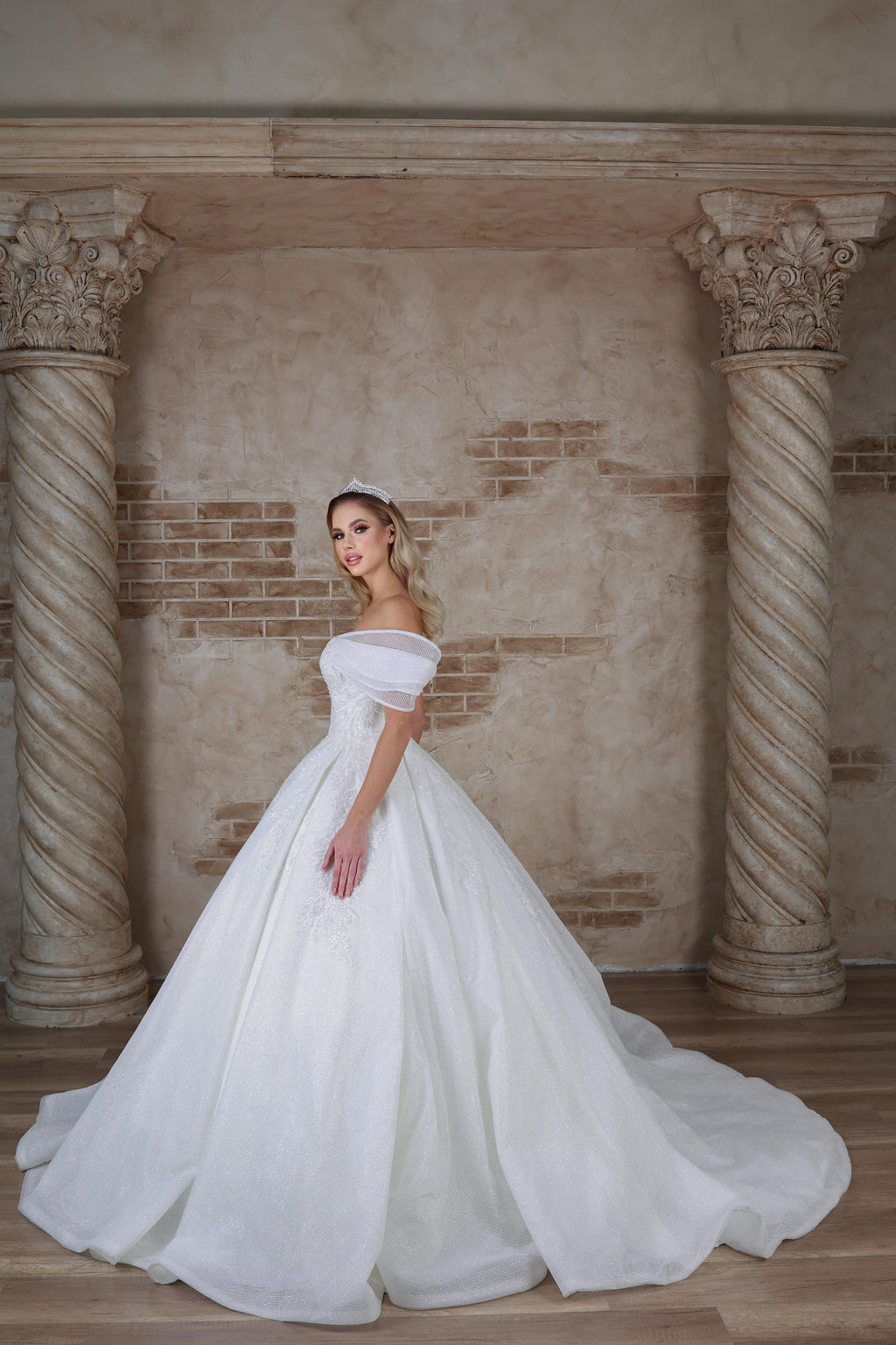 Liza a line wedding dress-5