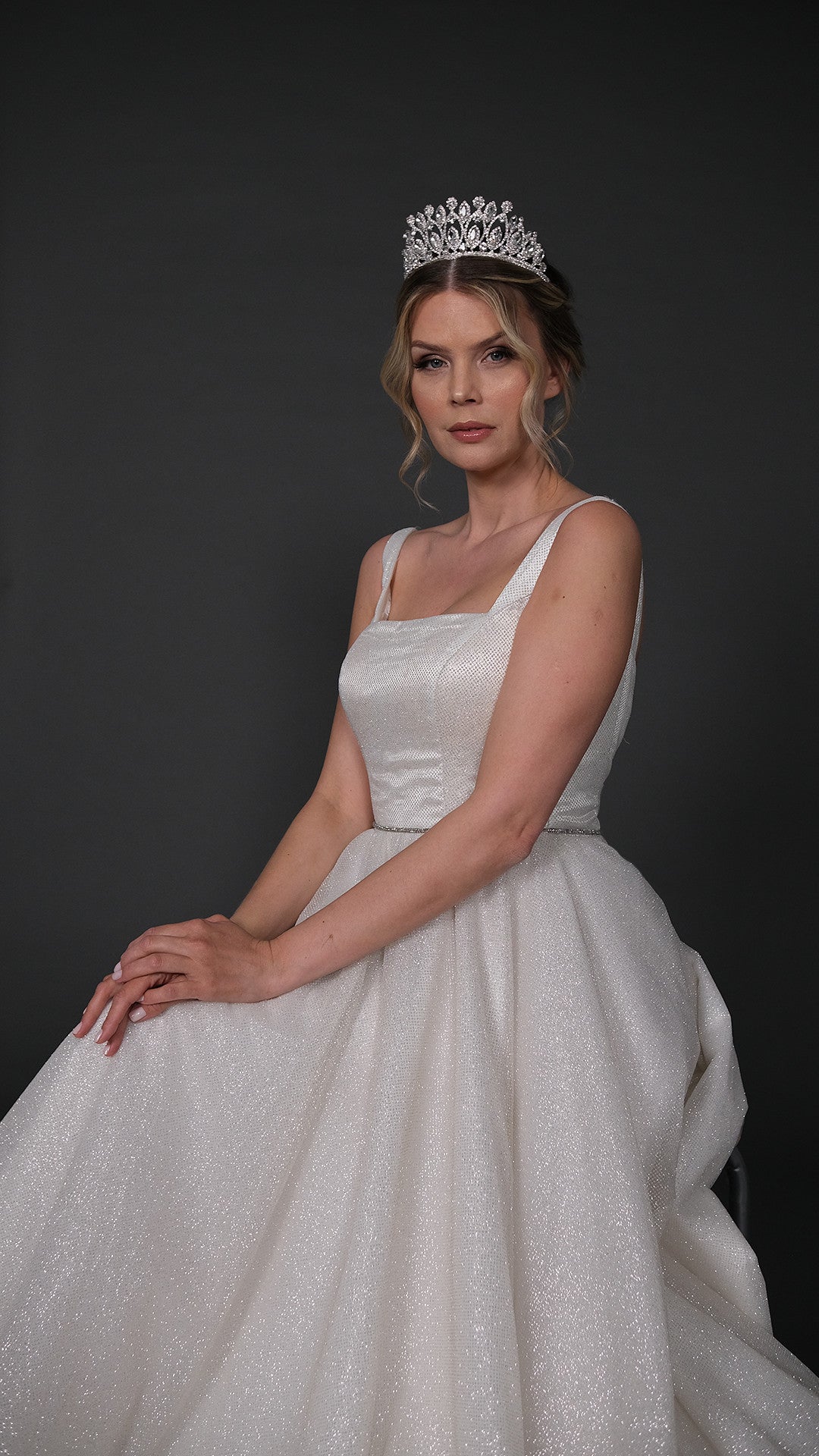 Dılay narrow skirt a line wedding dress-2