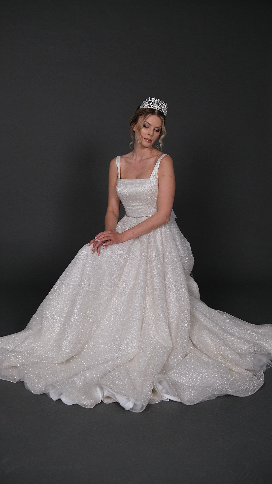Dılay narrow skirt a line wedding dress-3