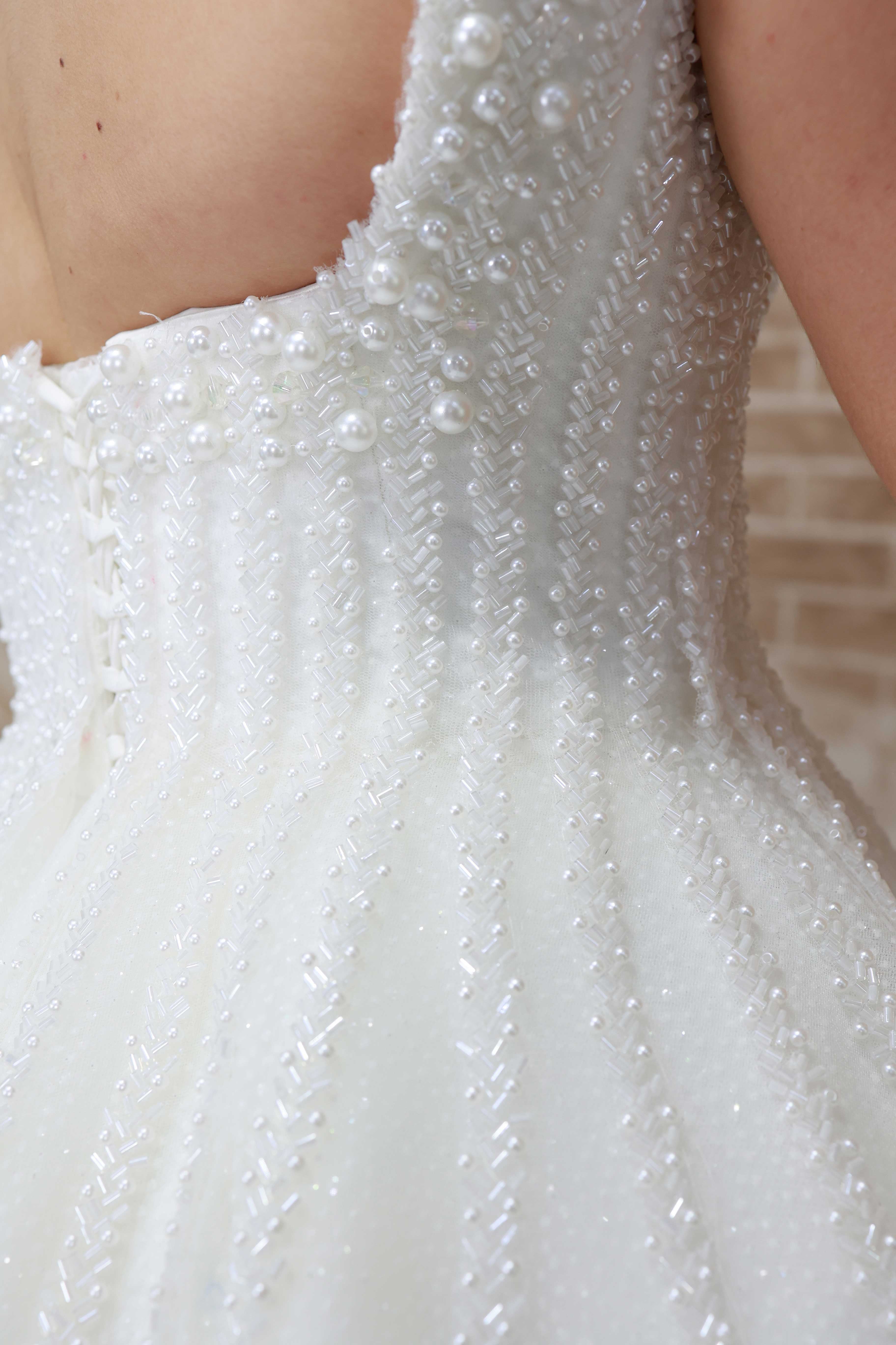 Asi a line wedding dress-3