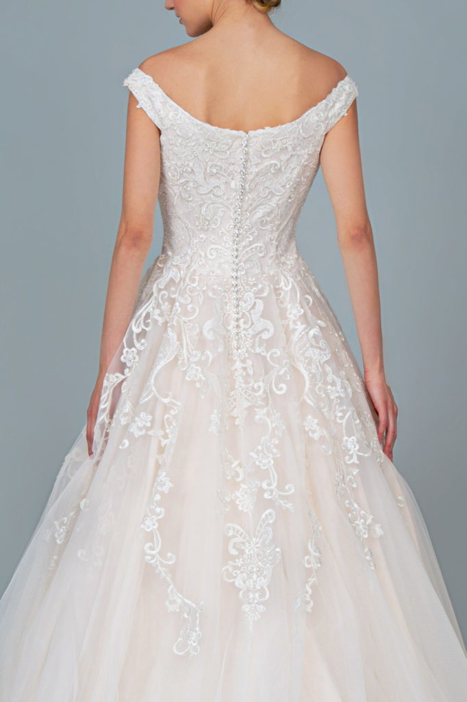 Embroidery Embellished Mesh A-Line Wedding Gown w/ Tail-2