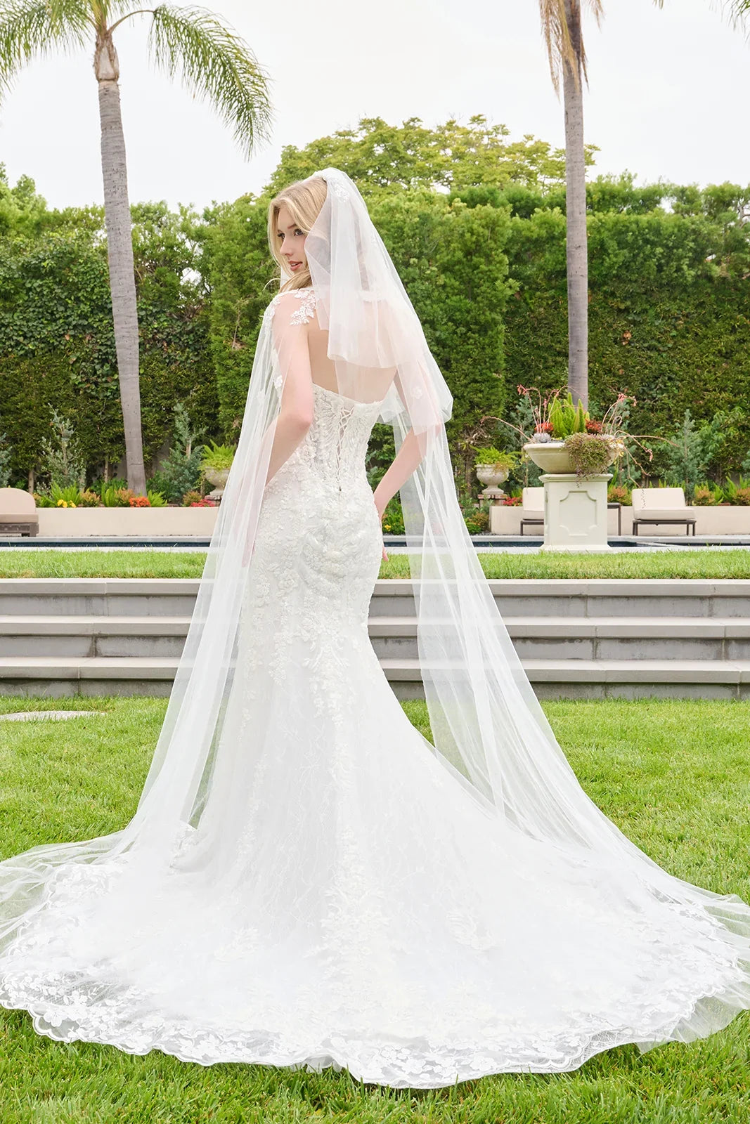 Strapless Two Flap Layered Corset Scallop Hem Wedding Dress With Detached Cape Sleeves And Veil-2