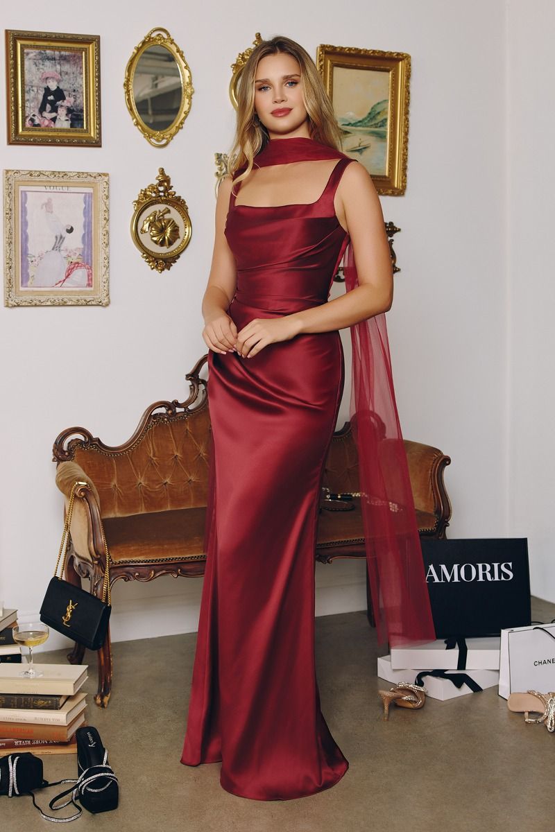 Neckline & Adjustable Straps Satin-1