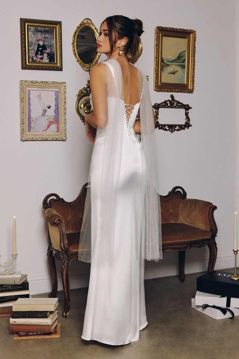Elegant Satin Fitted Gown Bridall with Corset Lace-Up Back and Removable Sheer Scarf-1
