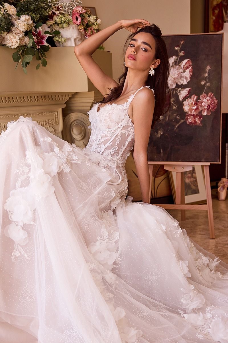 Intricate Floral Applique A-Line Tulle Wedding Dress-3