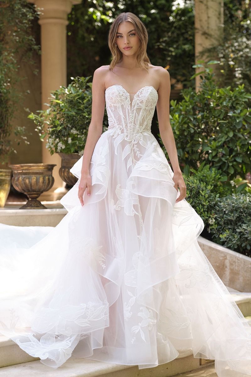 Layered Tulle Strapless Wedding Dress-4