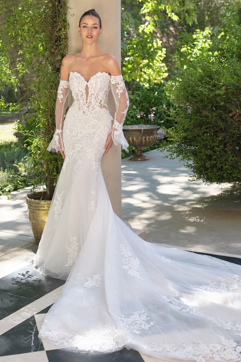 Lace Appliqué Mermaid Bridal Gown with Detachable Sheer Sleeves-2